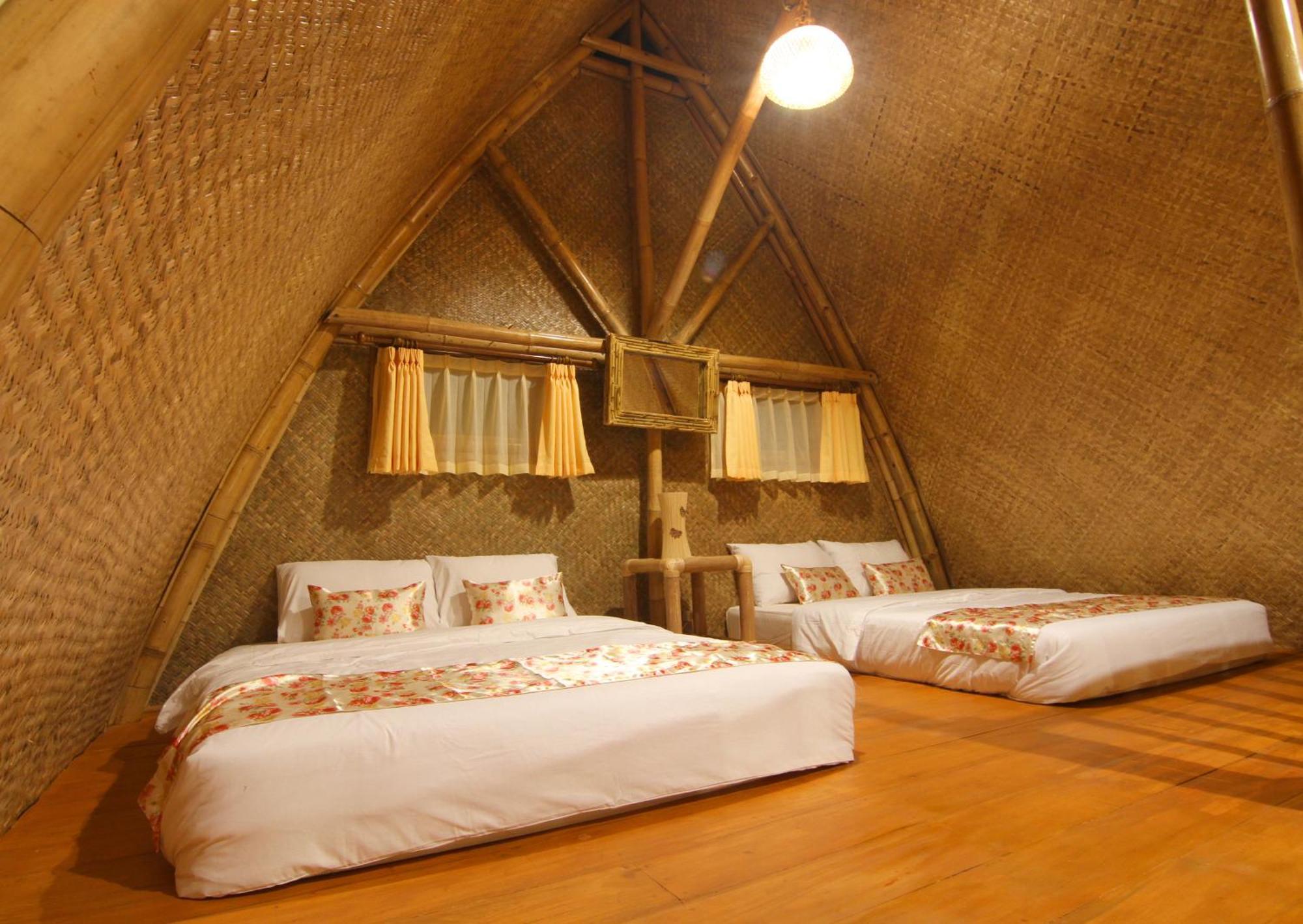 Villa Chavaminerva Bambu - Lembang Cikareumbi Kültér fotó